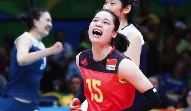 美女让自己的给男生桶